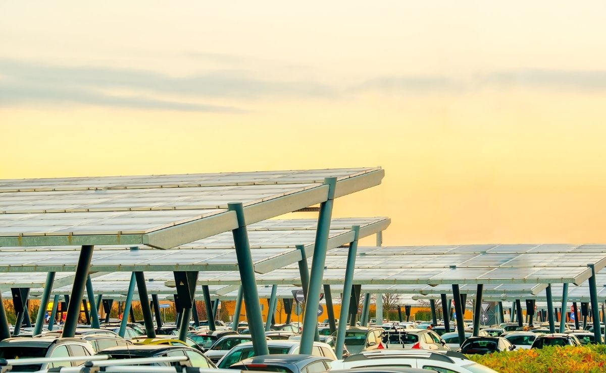 Energía Verde: Generación Distribuida en Empresas para un Futuro Sostenible 1 Energía Verde: Generación Distribuida en Empresas para un Futuro Sostenible