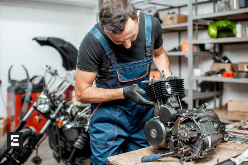 Emprender con un Taller de Motos: ¿Cuánto Cuesta y Es Rentable en 2025?